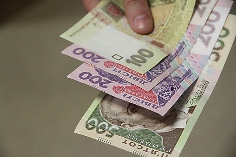 В Украине подняли выплаты для многодетных семей: есть подробности