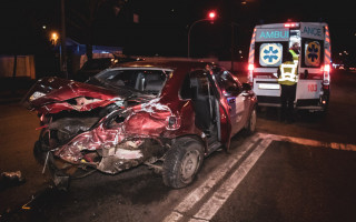 ДТП в Киеве: водитель BMW вылетел на встречку и протаранил 6 автомобилей