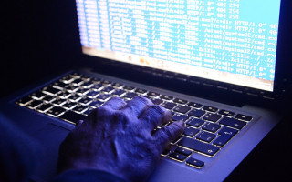Рассылал e-mail-адреса с паролями: в Черновцах малолетнему хакеру назначили наказание