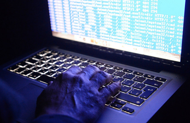 Рассылал e-mail-адреса с паролями: в Черновцах малолетнему хакеру назначили наказание