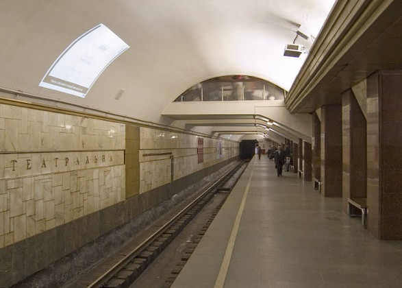 Инцидент в киевском метро: пассажирка упала с эскалатора