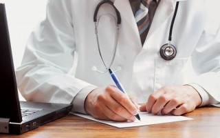 У Харкові лікар незаконно видавав рецепти на наркотики