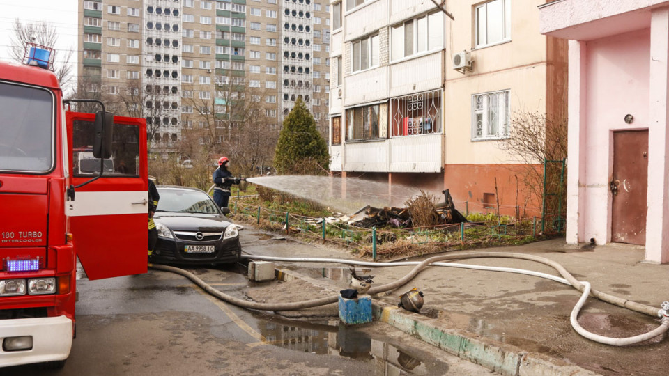 Трагедия в Киеве: пожар в высотке унес жизни двух человек