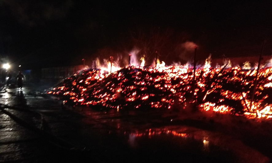 Мощный пожар в Хмельницкой области: горел склад с углем