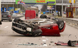 ДТП з перекиданням Infinity сталося під Києвом