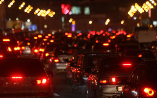 Киев сковали серьезные пробки: каких улиц стоит избегать