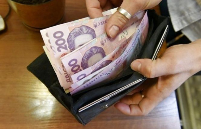 Пенсии в Украине: в ПФУ рассказали, кому повысили выплаты