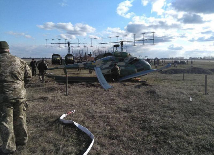 Падіння військового вертольота на Харківщині: у мережі оприлюднили фото