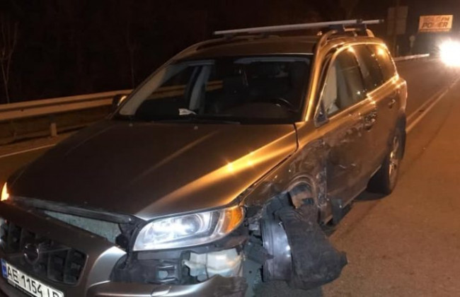 ДТП у Києві: п’яна жінка на Volvo в’їхала у вантажівку з нацгвардійцями