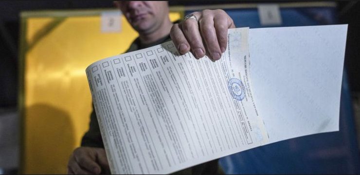 В Киеве на избирательном участке зафиксировали факт фальсификации протокола