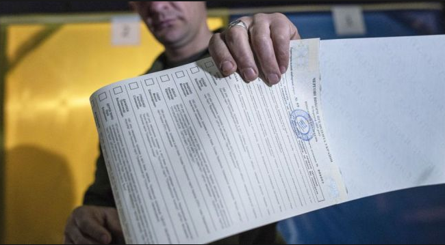 В Киеве на избирательном участке зафиксировали факт фальсификации протокола