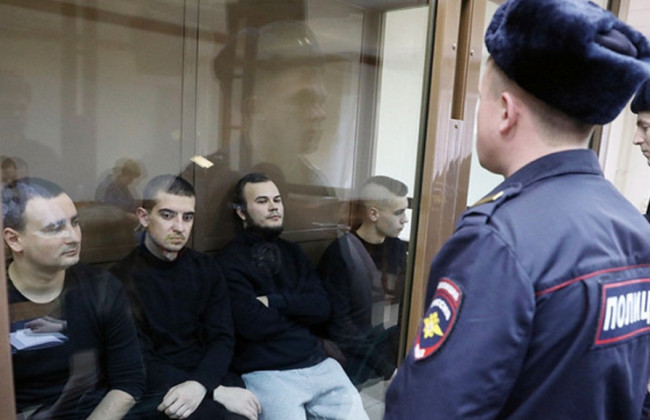 «Суд» над моряками в РФ: апелляцию троих украинцев перенесли