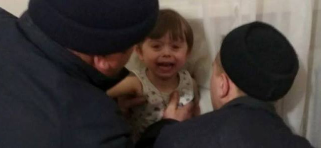 Инцидент под Киевом: ребенок застрял в батарее