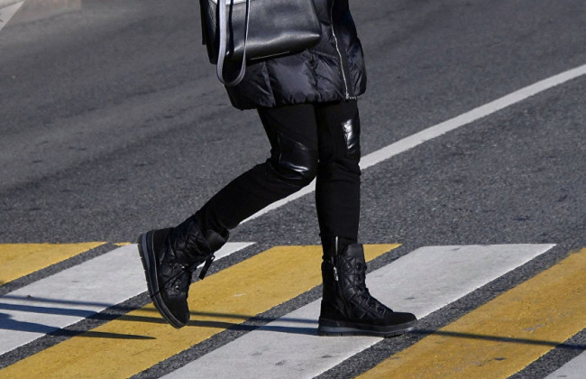 Серьезное ДТП в Харькове: водитель проехал на красный свет и снес женщину