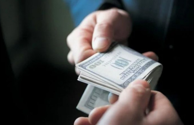 Викрили на хабарі у 2500 доларів: у справі судді є подробиці