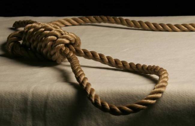 Мужчина повесился в суде: самоубийство в Запорожской области
