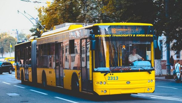 В Киеве на Пасху общественный транспорт изменит график работы