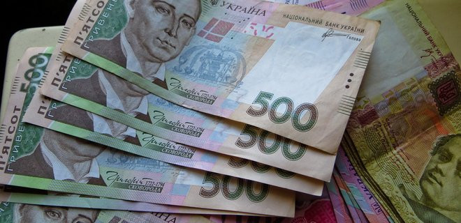 Какая в Украине средняя зарплата и как она увеличилась за три года: подробности