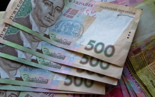 Какая в Украине средняя зарплата и как она увеличилась за три года: подробности