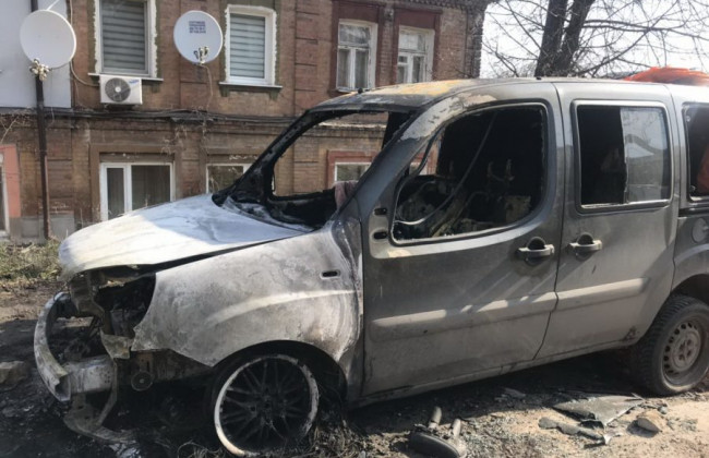 В Харькове активисту неизвестные сожгли автомобиль