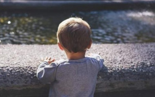 Во Львове пьяная женщина потеряла в лесу собственного ребенка