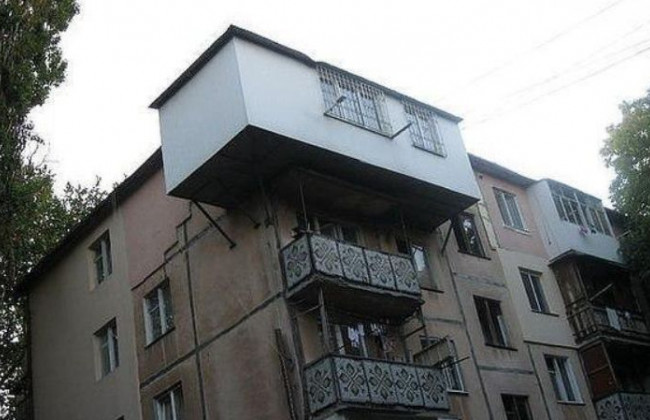 Киянам на замітку: незаконні забудови демонтують у столиці