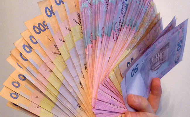 Пенсии в Украине: работающим пенсионерам пересчитали выплаты в апреле