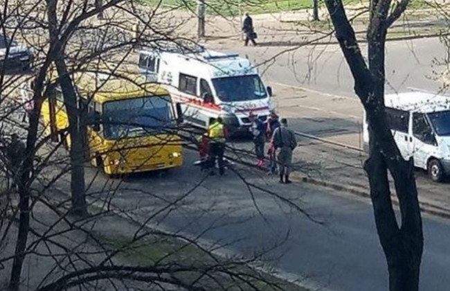 Водитель маршрутки в Киеве на скорости сбил женщину