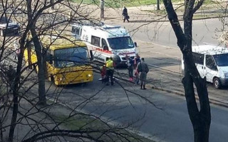 Водитель маршрутки в Киеве на скорости сбил женщину