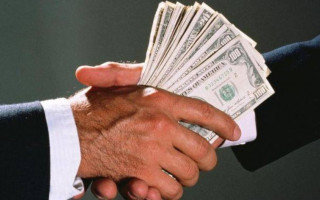 Депутату, викритому на хабарництві, повідомлено про підозру