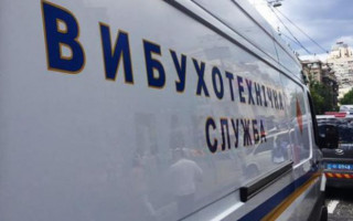 У Київському апеляційному суді шукають вибухівку