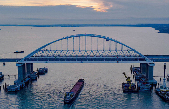 Крымский мост должен рухнуть сам: стало известно о масштабной проблеме оккупантов