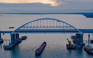 Крымский мост должен рухнуть сам: стало известно о масштабной проблеме оккупантов