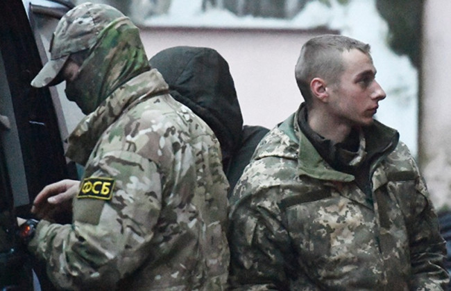 Агрессия РФ в Азовском море: «суд» рассмотрит продление ареста морякам