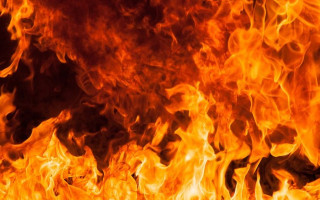 Неизвестные сожгли два автомобиля в Киеве (видео)