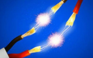 Раптова смерть: чоловіка вбило струмом під час дощу