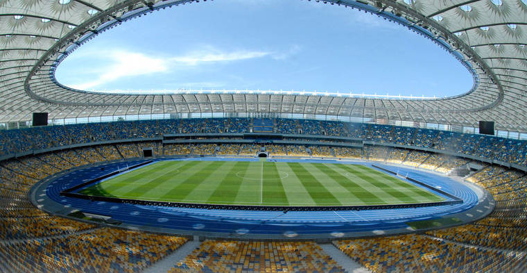 Дебаты на «Олимпийском»: Зеленский и Порошенко договорились об аренде стадиона
