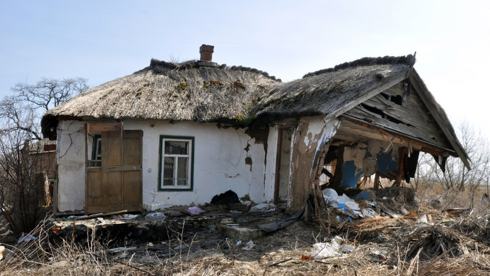 Киевлянам на заметку: владельцев заброшенных домов начнут штрафовать