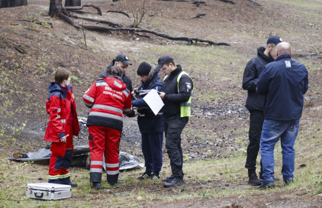 Трагедия в Киеве: бездыханное тело мужчины было найдено в лесной зоне