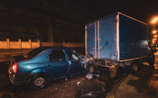 В Киеве Uber влетел в «Газель»: водитель скрылся с места происшествия