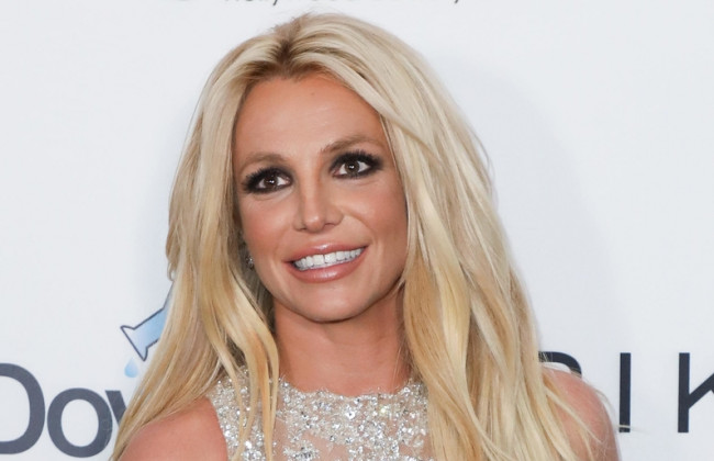 Бритни Спирс уходит на пенсию, а Эмбер Херд отобрала у Джонни Деппа часть имущества