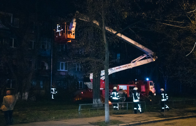 В столице вспыхнул жилой дом: киевлянам придется на время искать новое жилье