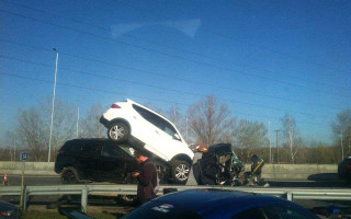 Масштабна ДТП під Києвом: водія вирізали