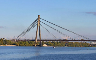 Один из мостов Киева сегодня перекроют