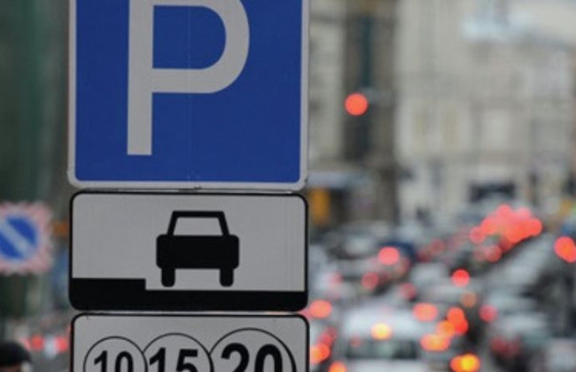 Киевляне оригинально проучили «героя парковки», фото