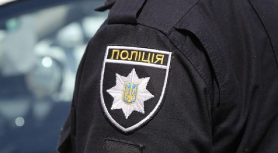 В Киеве неизвестные похитили женщину: копы ищут белый микроавтобус