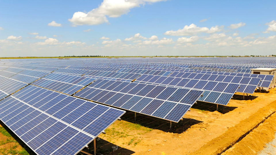 В Украине запустили самую мощную солнечную электростанцию ​​