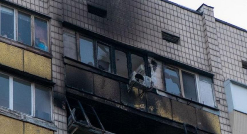 Жуткий пожар в Киеве: квартира сгорела дотла