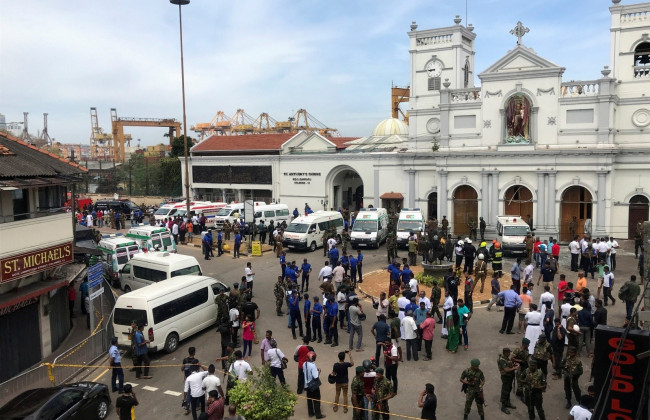 Смертельные взрывы на Шри-Ланке: ответственность за трагедию взяло ИГ