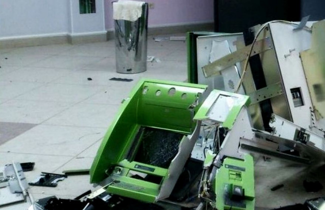 Неизвестные взорвали банкомат в Днепропетровской области